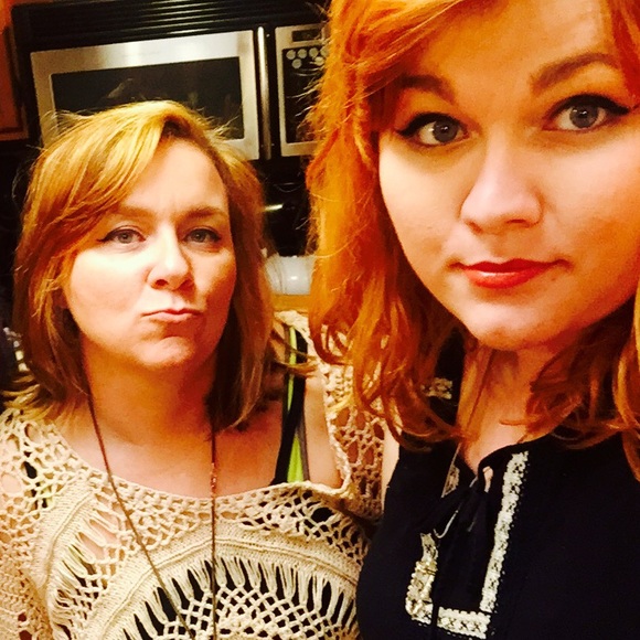 Meet your posher! - Picture 2 of 6